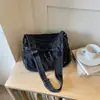 Bolsa de Hombro Cruzada de Moda Plegada Ligera de Gran Capacidad para Viajes Transfronterizos Verano 2026 Bolso Simple Casual para el Trabajo