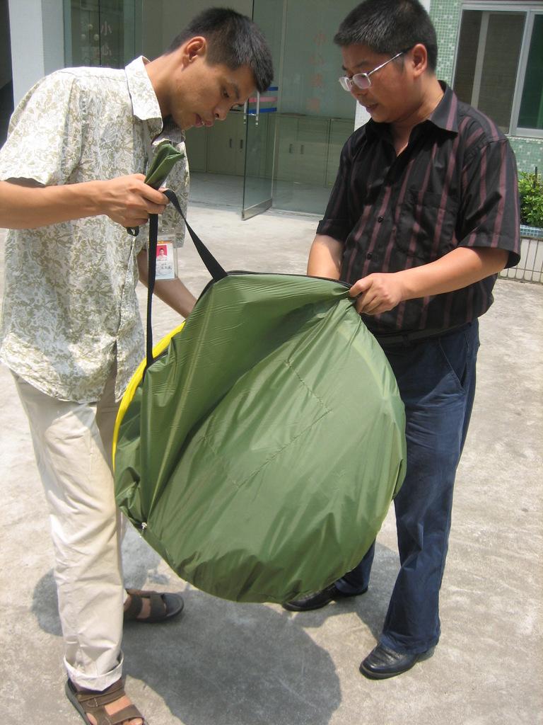 五洲风情更衣帐