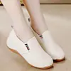 Zapatos de plataforma, zapatos de mujer de suela gruesa, nuevo modelo de otoño 2026, zapatos de tacón de cuña de un solo color, cómodos para mujeres de mediana edad y mayores, no cansan los pies, zapatos de madre de suela blanda