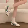 Tênis de Treino Alemão com Sola Grossa e Aumento de Altura Escondido Feminino Novo Outono Versátil Forrest Gump Esportivo Casual Sapatos Brancos Sapatos Femininos