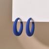 Nuevos pendientes de moda de color dopamina, pendientes acrílicos retro simples de nicho que combinan con todo, en forma de C y media luna.