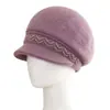 Chapéus de outono e inverno para mulheres de meia-idade e idosas, chapéus de tricô grossos e quentes de pelo de coelho com forro de veludo para senhoras idosas, avós, proteção contra o frio, proteção para as orelhas, chapéus de tricô
