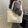 Bolsas para Mujer Bolso de Paja de Verano Estilo Nuevo Gran Capacidad Tejido Hueco Moda Bolso de Mujer Textura Bolso de Viaje