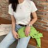 Camiseta de manga corta de verano para mujer, nueva camiseta de estilo coreano 2022 para estudiantes, combina con todo, antiedad, color caramelo, cuello redondo simple y moderno.