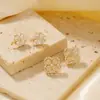 Pendientes de Trébol de Cuatro Hojas con Microincrustaciones de Circonita Sense Avanzado Moda Nuevo Estilo Japonés y Coreano Celebridad de Internet Combinación Perfecta Pendientes de Marca de Moda Accesorios para Orejas