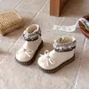 Botas de Cano Curto com Renda Dobrada para Meninas Outono/Inverno Novo Estilo Laço Menina Pequena Sola Grossa Antiderrapante Botas de Princesa Botas Individuais Infantis