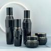 Máquina de Garrafa de Vidro para Produtos de Skincare de Alta Qualidade Tampa com Anel Dourado Embalagem de Emulsão Aquosa para Creme Frasco de Maquiagem Cosméticos Materiais de Embalagem de Alto Valor