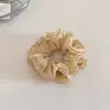 Suave scrunchie de estilo coreano versátil de lunares con volantes de doble capa, accesorio elástico para el pelo con un ambiente casual