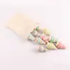 Artesanías de Madera Personalizadas de Fábrica Adornos Juguetes Educativos de Graffiti Coloridos para Niños Decoración de Árbol de Navidad Pequeños Regalos