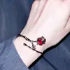Pulseira de Metal Rosa com Personalidade Única para Mulheres 2025 Novo Design Minimalista Ins Joia Versátil para o Dia a Dia