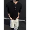 Camiseta de hombre única estilo Henry, de corte holgado, manga corta, con cuello trenzado, manga corta tejida, estilo old money y diseño retorcido