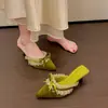 Sapatos Fechados Estilo Fada Nova Coleção Primavera/Verão 2026, Salto Alto Francês Meio Aberto de Nicho, Modernos e Únicos para Mulheres