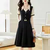 Foto Real, Precio Real: Elegante Vestido de Manga Corta para Mujer Talla Grande, Estilo Dos Piezas Falsas con Bloques de Color, Corte Entallado, Longitud Media, para Mujeres con Curvas