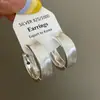 Processamento e Design Personalizado de Brincos Irregulares Escovados, Brincos Argola Simples Franceses de Alto Padrão, Brincos Personalizados da Moda