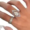 Lágrimas de Luz Estelar! Anel de Prata em Formato de Gota de Diamante para Mulheres, Design de Nicho com Sensação de Luxo, Anel para Festa à Noite, Anel para Dedo Indicador