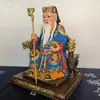 Madeira Hinoki Finamente Esculpida e Pintada com Ouro, uma Figura em Forma de Cadeira do Deus da Riqueza e da Boa Sorte, um Item Decorativo para Adoração