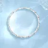 Pulsera Tradicional de Bambú para Mujer, Pulsera Sólida Cerrada Plateada con Superficie Lisa Arenada y Diseño de Hoja de Bambú Colgante