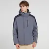Chaqueta Tres en Uno para Exteriores Otoño/Invierno Cortavientos con Capucha Conjunto de Dos Piezas Impermeable Resistente al Desgaste Estilo Pareja 2026 Chaqueta de Montañismo