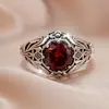 Anillo Decorativo Retro Tallado Transfronterizo Rongxing Patrón de Flor Hueca Banda Ancha del Anillo Piedra Principal Redonda Accesorios de Regalo para Banquetes