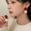 2026 Nuevos Pendientes Retro de Terciopelo Rojo Estilo Hong Kong Otoño e Invierno, Pendientes Exquisitos Franceses, Accesorios para Orejas de Nicho y con Estilo