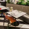 Tienda de Té de Leche para Snacks Combinación de Mesa y Silla de Madera Maciza Cabina de Casa de Té Sofá Mesa y Silla de Pared para Restaurante Cabina Silla de Cafetería