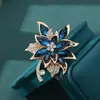 Broche de Lujo Ligero para Mujer, Ramillete de Cristal de Gama Alta, Accesorio para Fijar Traje, Pin de Accesorio para Ropa, Al por Mayor en Stock