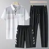 Traje de Verano de Seda Helada de Manga Corta para Papá 2026 Nuevo Traje Deportivo para Edad Media y Mayores Ropa de Verano para el Día del Padre