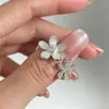 Anel Doce de Pétalas Florais para Mulheres, Moderno e Único, Versátil e Elegante, Anel Aberto de Luxo Leve de Alta Qualidade, Anel de Dedo Indicador de Nicho