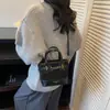 Bolsos Cruzados de Moda para Mujer de Este Año 2025 Nuevos Bolsos de Hombro Otoño e Invierno Estilo de Nicho de Gama Alta Bolso de Mano Bolso Cubo Casual