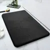 Tapete de Chão Espesso Cor Sólida Fleece Coral Transfronteiriço Espuma de Memória Antiderrapante Almofada para Pés Banheiro Absorvente de Água Secagem Rápida Capacho Venda por Atacado