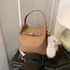 Moda Transfronteiriça Bolsa de Mão Simples Feminina 2025 Novo Estilo Bolsa Transversal Nicho Japonês e Coreano Casual Simples Bolsa de Balde