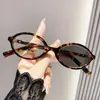 Óculos de nerd para miopia ultraleves armação preta pequena e grossa para mulheres míopes podem combinar com o grau de rosto pequeno armação de moda de alta qualidade