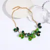 Nuevo Collar Versátil de Acrílico Xinlan con Sutil Diseño Floral, Colgante Único, Cadena de Estilo Europeo y Americano, Cadena Vintage para Suéter