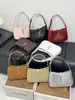En Stock Bolso de Hombro Cruzado Bajo el Brazo Yang Shulin, Bolso de Moda Versátil de Lujo Nicho para el Trabajo Diario para Mujer, Nuevo Modelo 2026