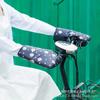 Luvas elétricas de inverno para carro, direto da fábrica, espessadas, à prova de frio, luvas de motocicleta, à prova d'água, conjunto de guidão para carro a bateria, quente para mulheres