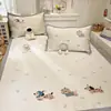 Conjunto de Três Peças de Tapete Refrescante de Seda Gelada Macia, Fresco e Simples, Dobrável e Lavável à Máquina para o Verão, Adequado para Dormitório de Estudante, Tapete Individual de Rattan, Fofo