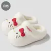 Pantuflas de Algodón Terciopelo Auténticas Sanrio Impermeables Cálidas Lindas para Padres e Hijos de Punta Cerrada Ropa para el Hogar Ropa para Exteriores Suaves Antideslizantes