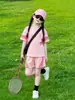 Conjunto Deportivo de Niña Verano 2026 Nuevo Atuendo de Verano con Estilo para Niños Mayores, Conjunto de Dos Piezas con Top de Manga Corta y Shorts para Niñas