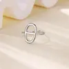 Anillo de Acero Inoxidable Estilo Geométrico Personalidad H Nariz de Cerdo Japonés Anillo Ins de Gama Alta Coreano Estilo Minimalista Venta Caliente Transfronteriza