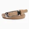 Cinturón de cuero delgado vintage minimalista de alta gama para mujer, hebilla de aleación de pasador de nicho, cinturón de cintura de borde biselado, cinturón decorativo para vestido de mujer
