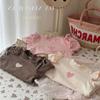 Ropa para Niños al por Mayor Camisetas para Niñas Otoño e Invierno 26 Modelos Nuevos Camiseta Básica Lisa con Forma de Corazón para Niños Top Elegante Estilo Coreano para Bebé