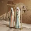 Nuevo Estante de Exhibición Retro Estilo Chino para Tienda de Ropa, Perchero de Pie para Ropa, Estante Central, Juego de Percheros, Estante para Qipao y Hanfu