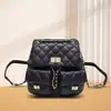 Mochila de piel auténtica estilo Chanel con cadena de diamantes y acabado de caviar de piel de vaca, pequeña y de moda