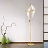 Lámpara de Pie de Papel de Grulla Modelo Nuevo Transfronteriza para Sala de Estar al Lado del Sofá, Lámpara de Pie de Pájaro de Papel Creativa Sencilla y Lujosa Famosa en Internet