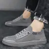 Zapatos Slip-On para Hombre 2026 Nuevos de Primavera y Verano Malla Transpirable Tejido Fly-Knit Zapatos Casuales Planos Cómodos Tenis para Hombre