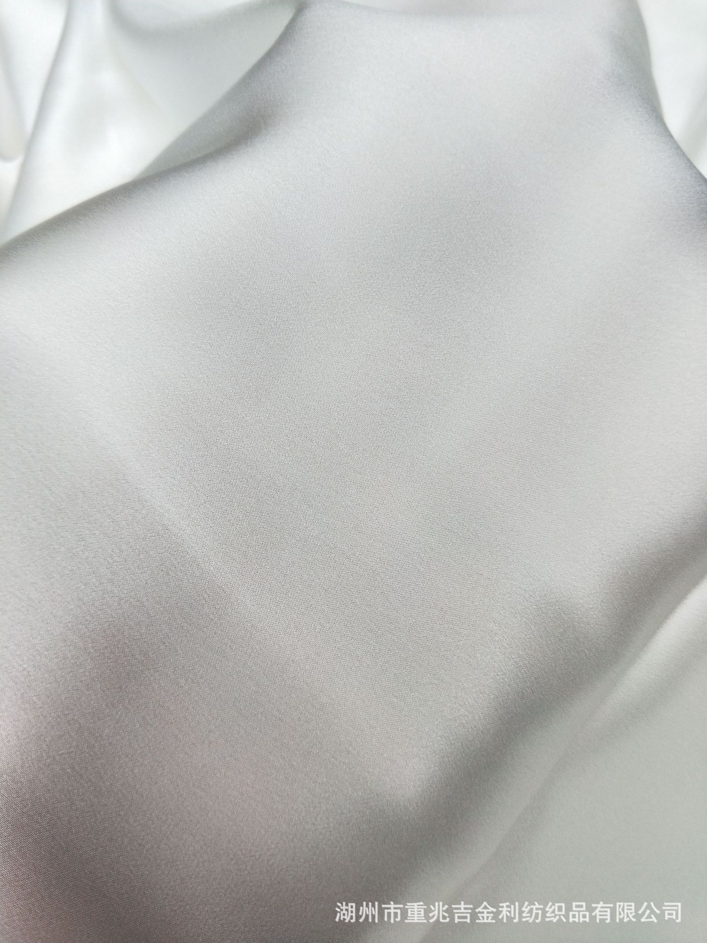 19mm素绉缎140