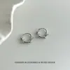 Exquisitos y Compactos Pendientes de Oro con Micro-Diamantes para Mujer, Pendientes de Aro de Lujo Ligero de Nicho, Pendientes Versátiles y de Estilo Suave para el Día a Día