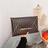 Linda e Moderna Outono 2026 Novo Estilo Personalizada Moda Simples Versátil Elegante Bolsa Clutch Envelope