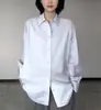 Camisa larga de satén blanco para mujer, un superventas de otoño 2026, que irradia un ambiente sofisticado y profesional, perfecta para el trabajo y el uso diario, una prenda superior única, elegante y hermosa