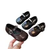 Outono 2026 Novos Sapatos Infantis Estilo Coreano Simples Sapatos de Princesa para Meninas Jovens Sola Macia Antiderrapante Sapatos de Couro